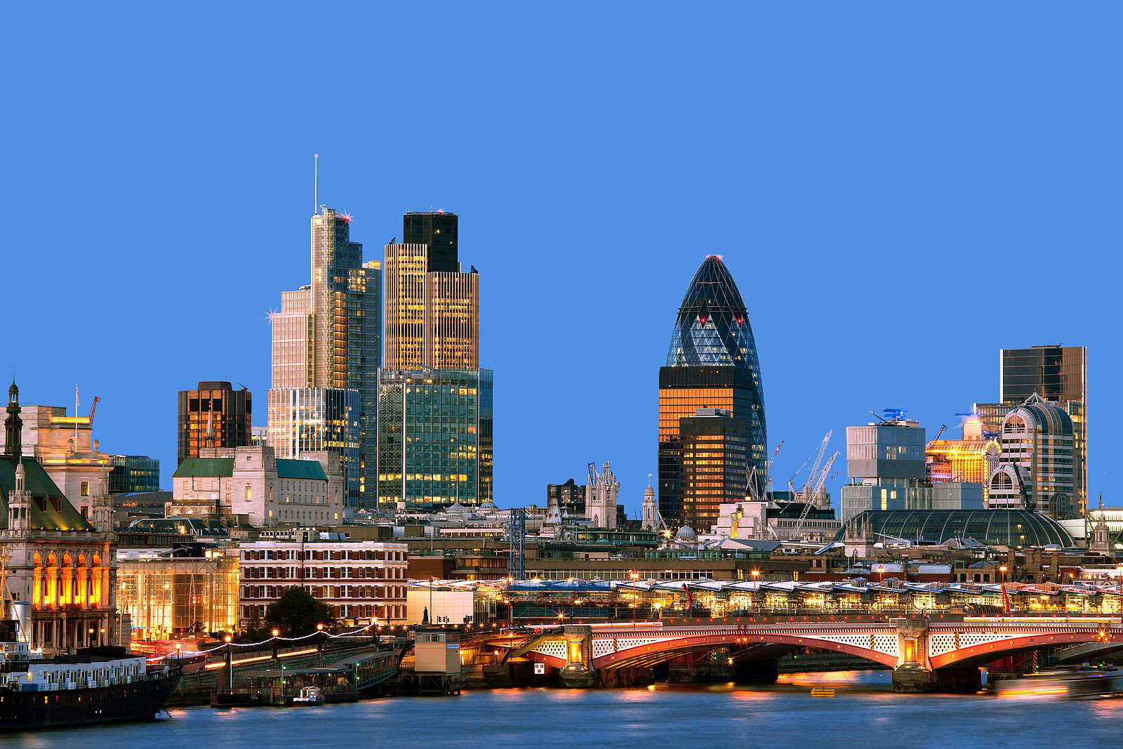 interior full-size photo